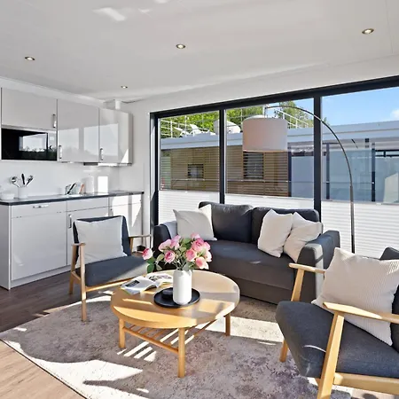 Holiday home Floatinghouse Aquamarin - Lp4 *